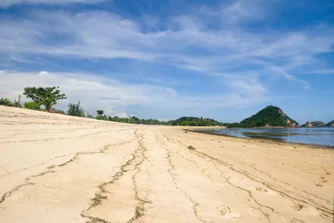 Pantai Seger Kuta Lombok