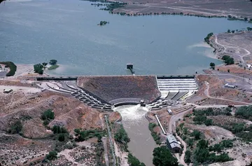 Lahontan Dam