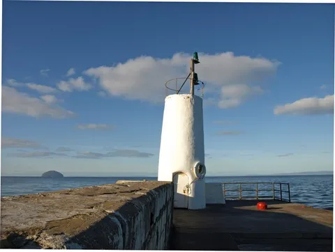 Girvan Harbour Lighthouse