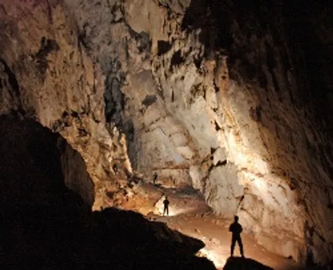 Chom ong cave