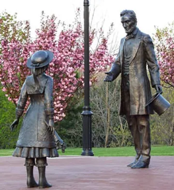 Lincoln - Bedell Statue