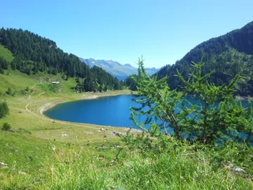 Tremorgio Lake