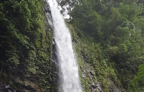 Lembah Anai Waterfall