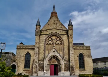 Église catholique Notre-Dame de Calais