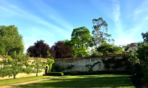 Houghton Lodge Gardens
