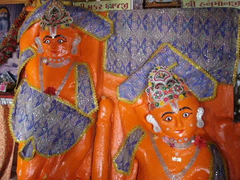 Makardhwaj Hanuman Temple (Hanuman Dandi) - 4 Things to Know Before Visiting