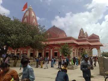 Shri Shiv Jyotirling Shri Nageshwar Temple, Dwaraka