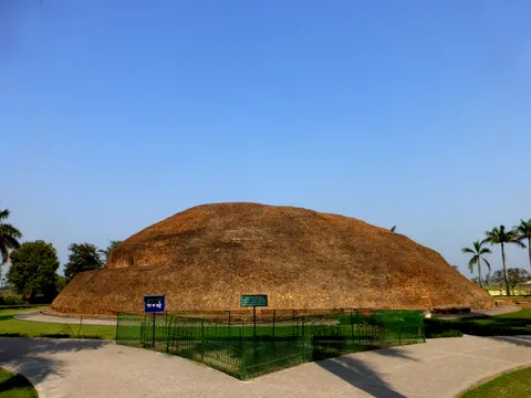 Ramabhar Stupa มกุฏพันธนเจดีย์
