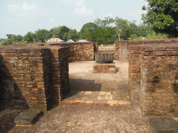 Pilak Historical Palace (Shyam Sundar Ashram)