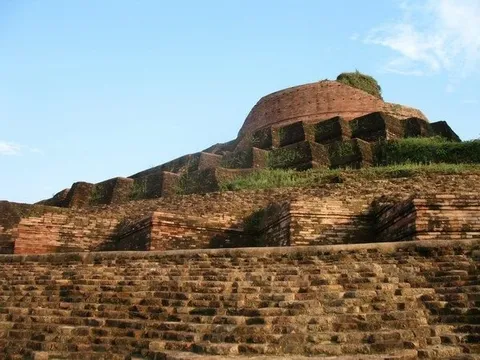 Kesariya Buddha Stupa