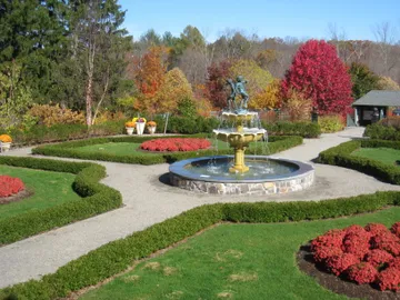 Lasdon Park, Arboretum & Veterans Memorial