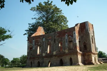 Kham Yat Palace