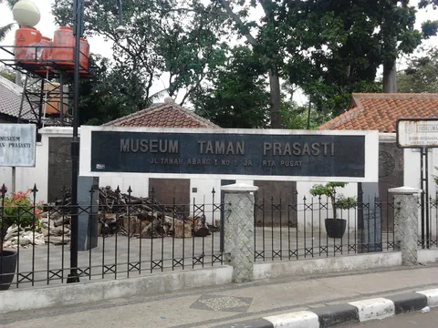 Taman Prasasti Museum