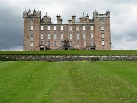 Drumlanrig Castle