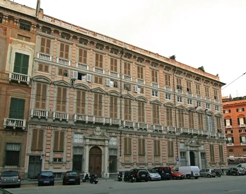 Le Strade Nuove and the system of the Palazzi dei Rolli