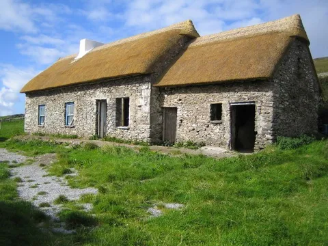 The Famine Cottages (Teachíní an Ghorta Mhóir)