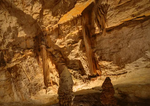Grottes et Préhisto-Parc